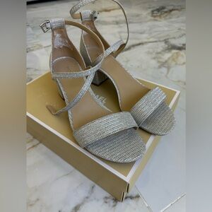 Michael Kors Serena Flex Sandal Clitter Chain Mesh Silver Size 6 Ladies Shoe